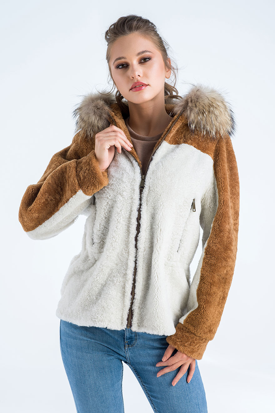 Sheepskin and raccoon fur jacket 2018 cream 4