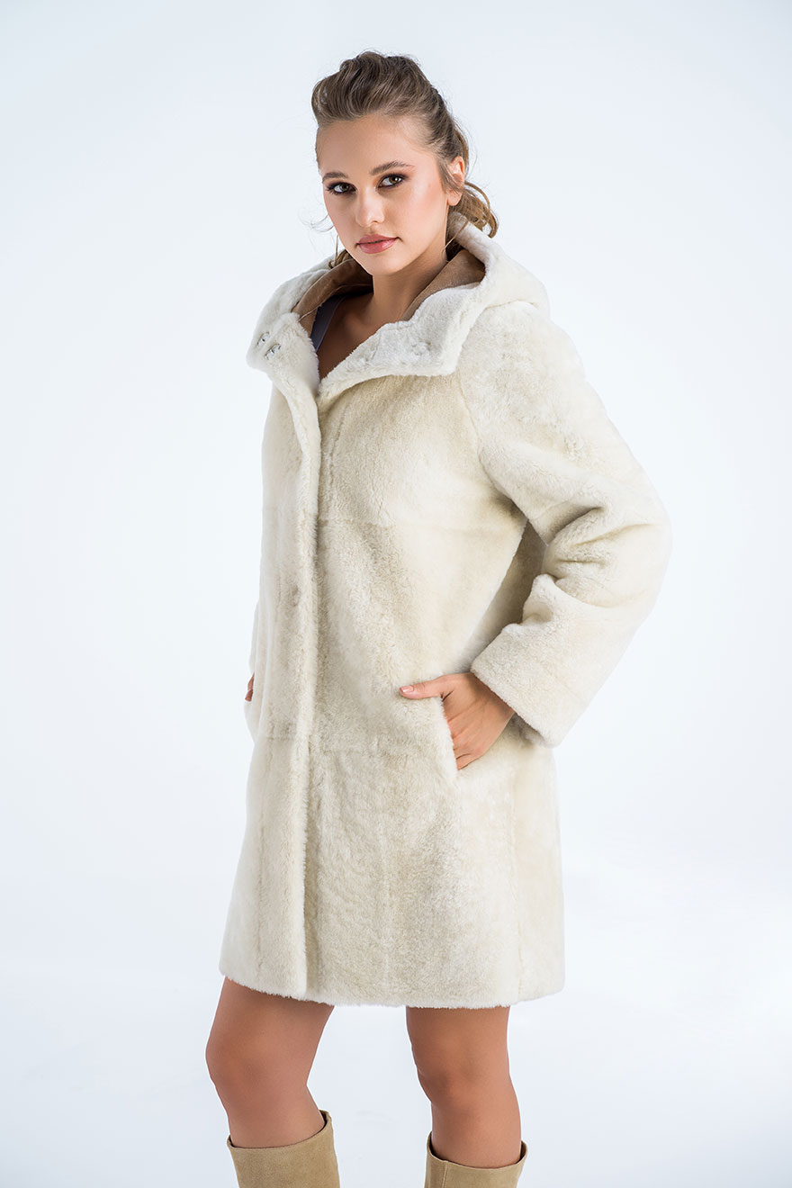 Sheepskin coat 2021 G cream 1